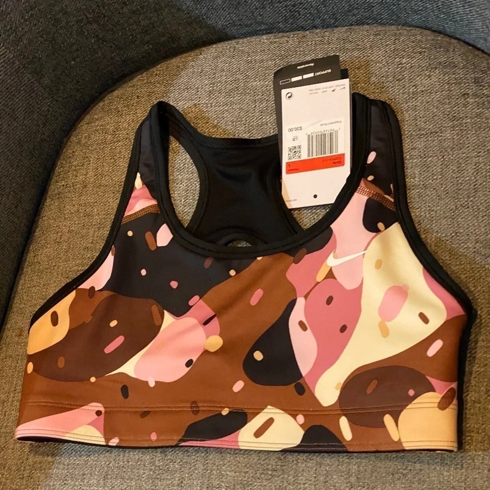 NWT Nike reversible sports bra - Picture 7 of 7